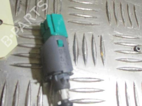 Used Switch RENAULT MEGANE III Hatchback (BZ0/1_, B3_) 1.9 dCi (BZ0N, BZ0J) (131 hp) 12972975