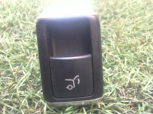 Used Switch MERCEDES-BENZ GLA-CLASS (X156) GLA 180 CDI / d (156.912) (109 hp) 13037197