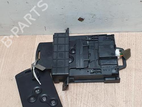 Used Electronic module RENAULT KOLEOS I (HY_) 2.0 dCi (HY0K) (150 hp) 25011087