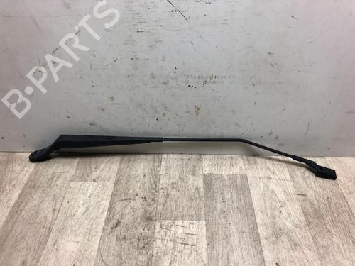 Used Front windshield wiper arm RENAULT TWINGO II (CN0_) 1.5 dCi 75 (75 hp) 23871234