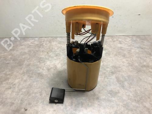 Used Fuel pump BMW 1 (E87) 118 d (143 hp) 28526568