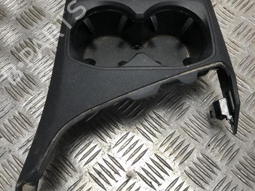 Porte-gobelet/Objets PEUGEOT 5008 II (MC_, MJ_, MR_, M4_) 2.0 BlueHDi 150 (MJAHXW, MJAHXH, MJAHXN, MJAHXV, MJAHXG) (150 hp) 31199276