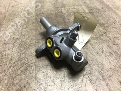 Brake master cylinder RENAULT TWINGO III (BCM_, BCA_) 0.9 TCe 90 (BCM9, BCM2) | BP20624950M77