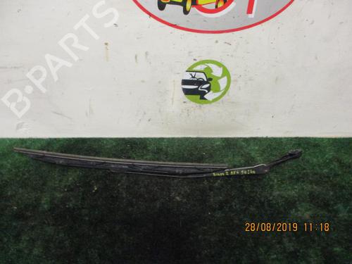 Used Front windshield wiper arm FIAT BRAVO I (182_) 1.9 JTD 105 (105 hp) 27489969
