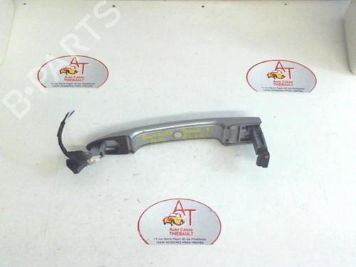 Used Front left exterior door handle RENAULT SCÉNIC II (JM0/1_) 2.0 dCi (JM1K) (150 hp) 13262360