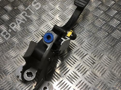 Used Clutch pedal RENAULT SCÉNIC III (JZ0/1_) 1.6 dCi (JZ00, JZ12) (130 hp) 21488493