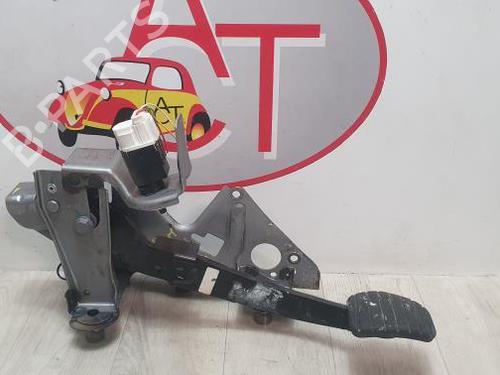 Used Clutch pedal RENAULT CLIO IV (BH_) 1.5 dCi 110 (110 hp) 12975820
