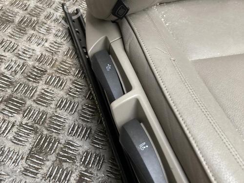 Right front seat BMW 1 Convertible (E88) 123 d | BP40281191C16 - Image 4