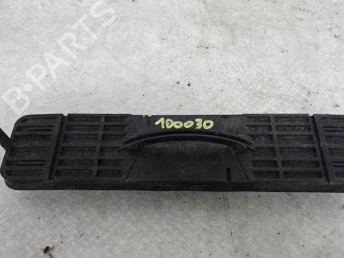 Used Glove box CITROËN C4 I (LC_) 1.6 16V (109 hp) 27182993