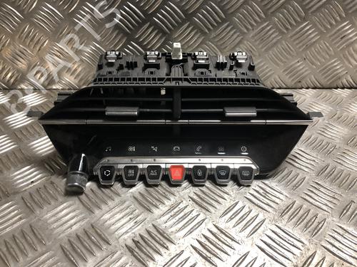 Used Air vent Air vent PEUGEOT 2008 II (UD_, US_, UY_, UJ_, UR_, UC_) 1.5 BlueHDI 100 (102 hp) 34117257 34117257