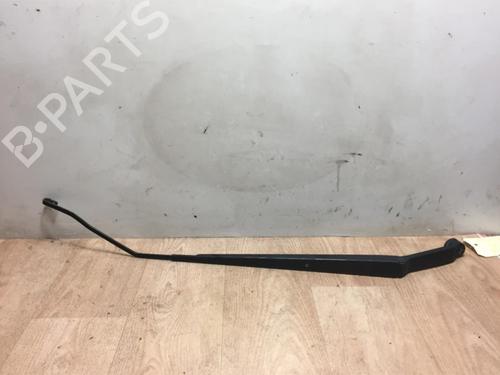 Used Front windshield wiper arm SUZUKI SX4 (EY, GY) 1.9 DDiS 4x4 (RW419D) (120 hp) 13276102
