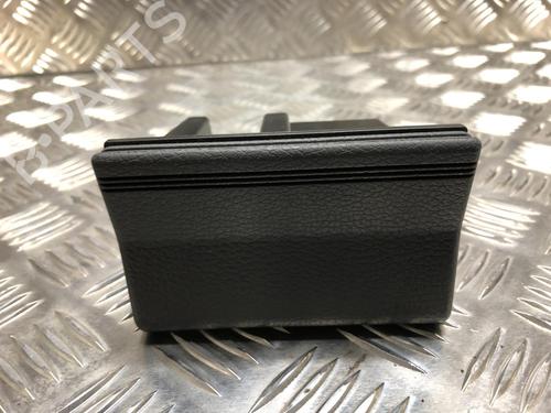 Cendrier RENAULT CLIO I (B/C57_, 5/357_) 1.2 (5/357Y, 5/357K) (58 hp) 21386136