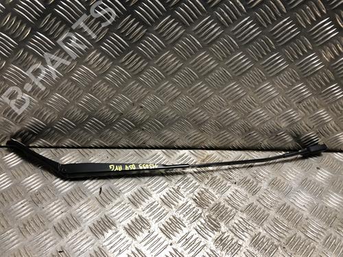 Used Front windshield wiper arm Front windshield wiper arm 38030753 38030753