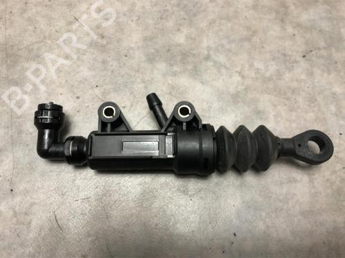 Used Clutch slave cylinder MINI MINI (R50, R53) One (90 hp) 23100130