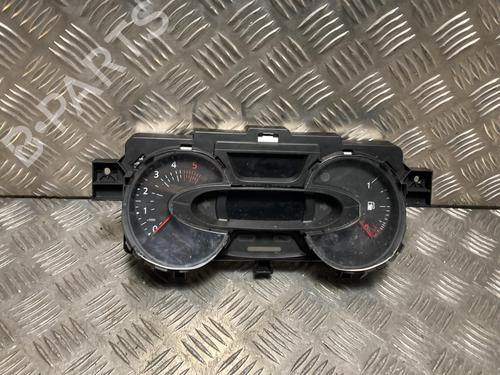 Used Instrument cluster RENAULT TRAFIC III Van (FG_) 2.0 dCi 120 (FGMN) (120 hp) 31761202