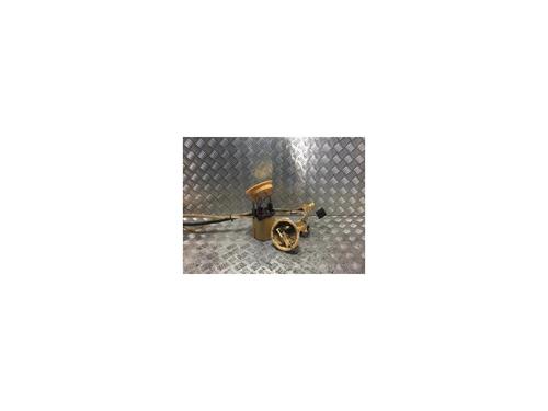 Used Fuel pump BMW X1 (E84) xDrive 20 d (163 hp) 27620694