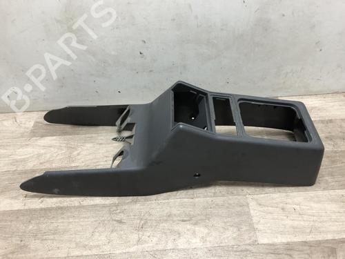 Used Middle console RENAULT CLIO I (B/C57_, 5/357_) 1.9 D (65 hp) 31199905