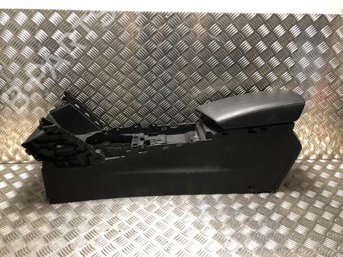 Mittelkonsole RENAULT MEGANE IV Hatchback (B9A/M/N_) 1.5 dCi 110 (B9A3) (110 hp) 31201056