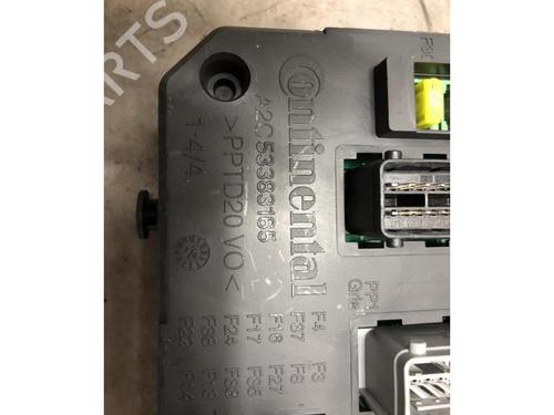 Fuse box PEUGEOT 508 I (8D_) 2.0 BlueHDi 180 | BP20624441E1 