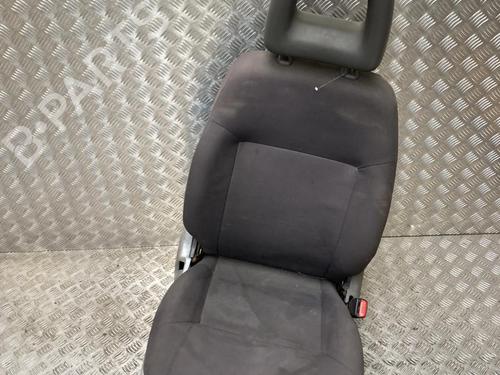 Banco frente esquerdo Banco frente esquerdo SUZUKI JIMNY Closed Off-Road Vehicle (SN) 1.5 DDiS 4x4 (86 hp) 35978081 35978081