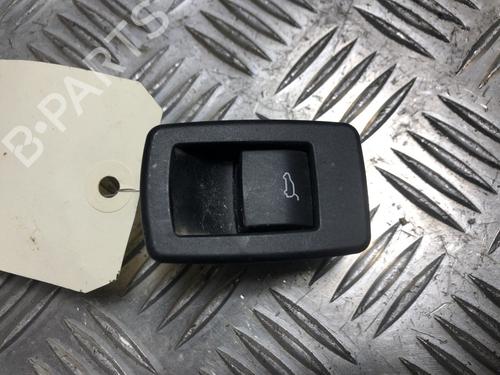 Used Tailgate handle Tailgate handle BMW 2 Active Tourer (F45) 216 d (116 hp) 34724156 34724156