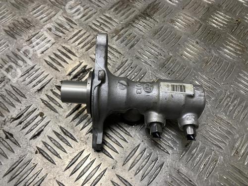 Used Brake master cylinder PEUGEOT 2008 I (CU_) 1.6 BlueHDi 120 (120 hp) 33052253