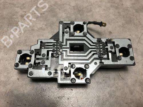 Éclairage de plaque d'immatriculation RENAULT SCÉNIC I MPV (JA0/1_, FA0_) 2.0 16V (JA1B, JA1D, JA0C) (139 hp) 20620269