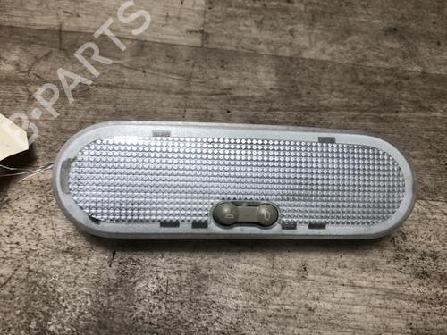 Luz interior RENAULT TWINGO II (CN0_) 1.2 16V (CN0K, CN0V, CN0A) (76 hp) 23871622