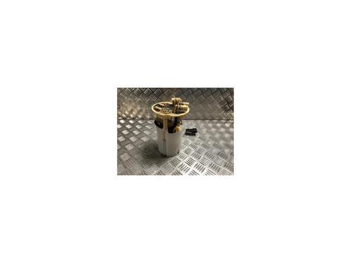 Used Fuel pump RENAULT MEGANE IV Hatchback (B9A/M/N_) 1.5 dCi 110 (B9A3) (110 hp) 27581266