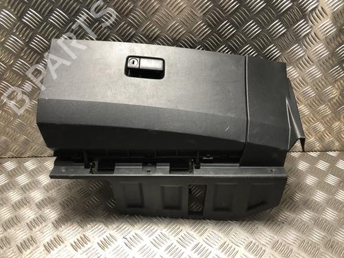 Used Glove box Glove box 37268546 37268546