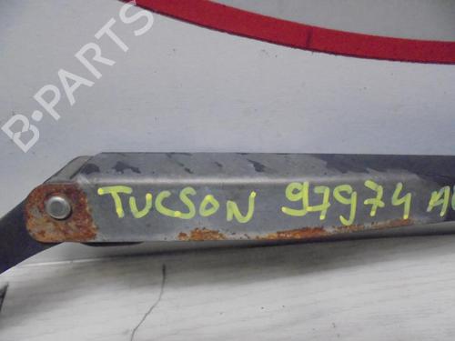 Used Front windshield wiper arm Front windshield wiper arm HYUNDAI TUCSON (JM) 2.0 CRDi All-wheel Drive (136 hp) 13279353 13279353