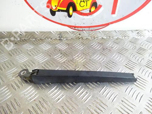 Used Rear windshield wiper arm RENAULT MEGANE III Hatchback (BZ0/1_, B3_) 1.9 dCi (BZ0N, BZ0J) (131 hp) 13288974