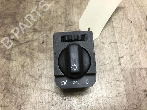 Used Headlight switch OPEL ASTRA F Hatchback (T92) 1.4 i 16V (F08, M08, F68, M68) (90 hp) 20625530