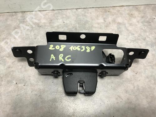 Used Tailgate lock PEUGEOT 208 I (CA_, CC_) 1.2 VTI 82 (82 hp) 20617775