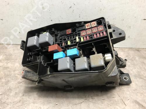 Used Fuse box TOYOTA RAV 4 III (_A3_) 2.2 D 4WD (ALA30_, ALA30R) (150 hp) 20269334