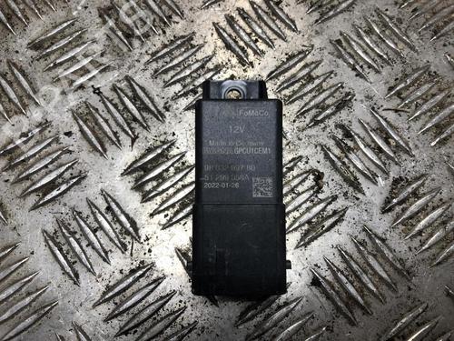 Used Electronic sensor OPEL CORSA F (P2JO) 1.5 (68) (102 hp) 31080493