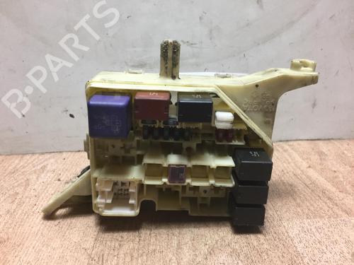 Used Fuse box TOYOTA YARIS (_P1_) 1.3 (NCP10, SCP12_) (86 hp) 13267658