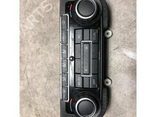 Used Climate control VW GOLF VI (5K1) 1.4 TSI (122 hp) 23035243