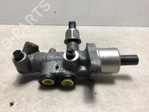 Used Brake master cylinder VW GOLF IV (1J1) 1.9 TDI (90 hp) 23068332