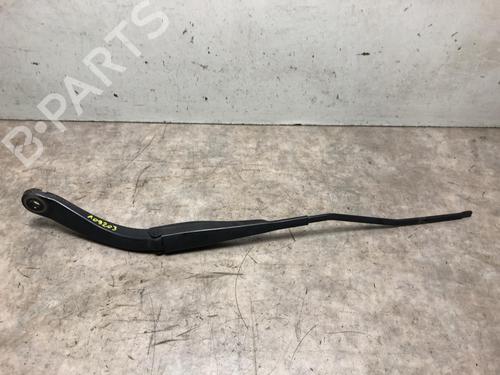 Used Front windshield wiper arm DACIA SANDERO II TCe 90 (B8M1, B8MA, B8AC) (90 hp) 20634655