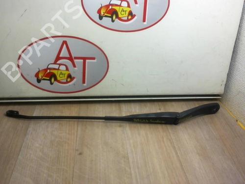 Used Front windshield wiper arm DACIA SANDERO 1.2 16V (75 hp) 13275772
