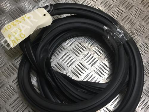 Used Rubber door seal AUDI A3 Sportback (8VA, 8VF) 35 TFSI (150 hp) 31203498
