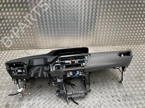 dashboard-citroen-c4-grand-picasso-ii-da_-de_-2013-40187563 main image