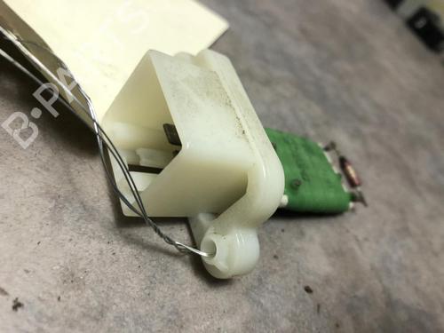 Used Heater resistor FORD KUGA I 2.0 TDCi (136 hp) 20618303