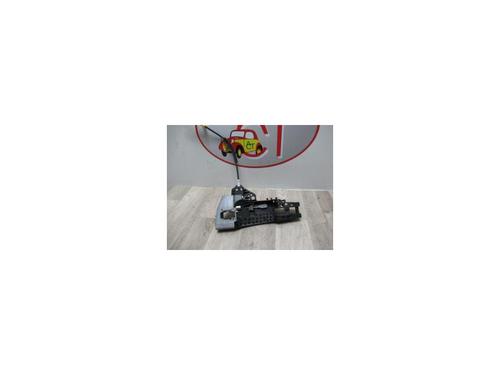 Used Front left exterior door handle AUDI A4 B8 (8K2) 2.0 TDI (136 hp) 12971687