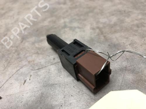 Used Switch NISSAN X-TRAIL I (T30) 2.2 Di 4x4 (114 hp) 20622074