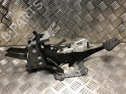 Used Break pedal FORD FIESTA VII (HJ, HF) 1.1 Ti-VCT (86 hp) 25376694