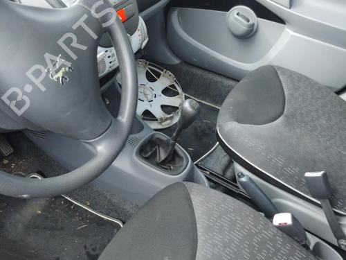 Used Parts PEUGEOT 107 (PM_, PN_)  1.0  4634829