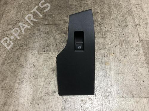 Used Right rear window switch SEAT IBIZA V (KJ1, KJG) 1.0 TSI (95 hp) 23035975