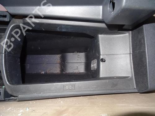 Used Middle console PEUGEOT 3008 I MPV (0U_) 1.6 HDi (114 hp) 29057021